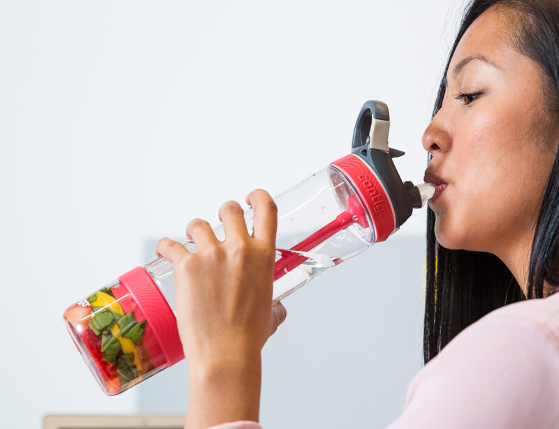 A Detailed Guide to Buying and Using an Infusion Water Bottle