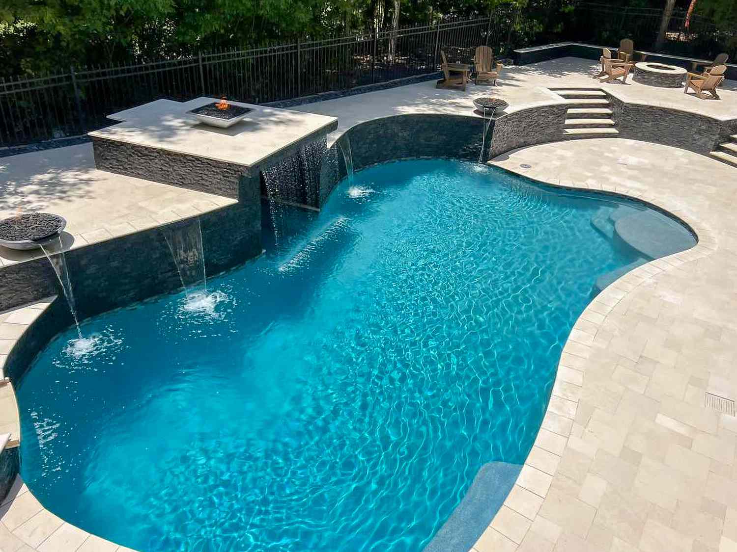 The Ultimate Guide to Custom Swimming Pools for Entertainment